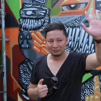 Ditemui di Studio Rossi, Fatmawati, Jakarta Selatan, Senin (14/9/2015), Ringgo mengaku jika profesi barunya sebagai anak band ini tidak akan dijadikannya sebagai sumber penghasilan utama. (Galih W. Satria/Bintang.com)