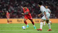 Saddil Ramdani mendapat kesempatan tampil bersama Timnas Indonesia saat bersua Oman pada FIFA Matchday di Stadion Utama Gelora Bung Karno, Jakarta, Jumat (5/6/2026) malam WIB. Dalam duel tersebut, Tim Garuda menang 3-0 atas Oman. (Bola.com/Bagaskara Lazuardi)