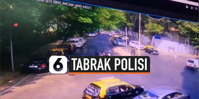 VIDEO: Rekaman Polisi Ditabrak Pengendara Motor Bonceng Tiga