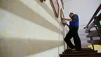 Jessica Neviana Giovanni mulai mencoba bisnis jasa membersihkan rumah secara online, setelah melihat perkembangan pasar dan fenomena masyarakat yang mulai kerepotan membersihkan rumah.