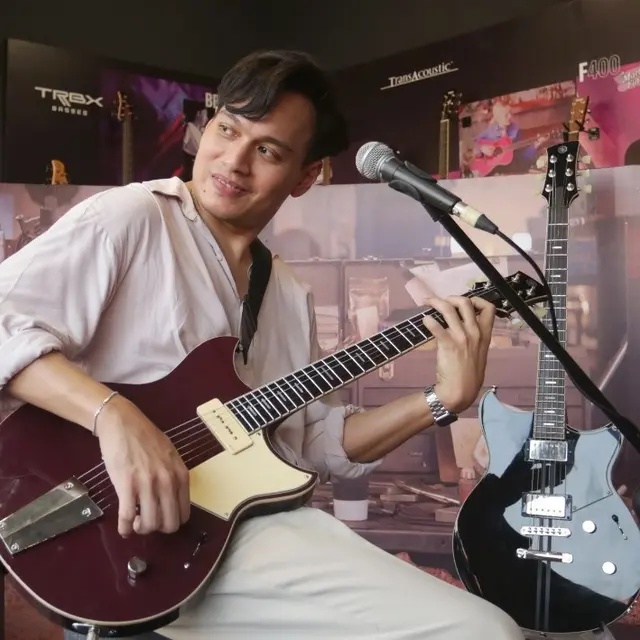 [Fimela] Rendy Pandugo BNI Java Jazz 2022