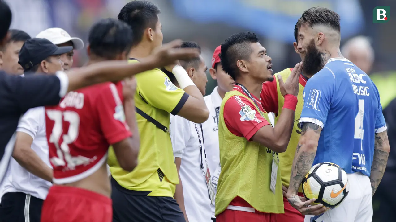 Liga 1 Indonesia 2018 : Persib Bandung Vs Persija Jakarta