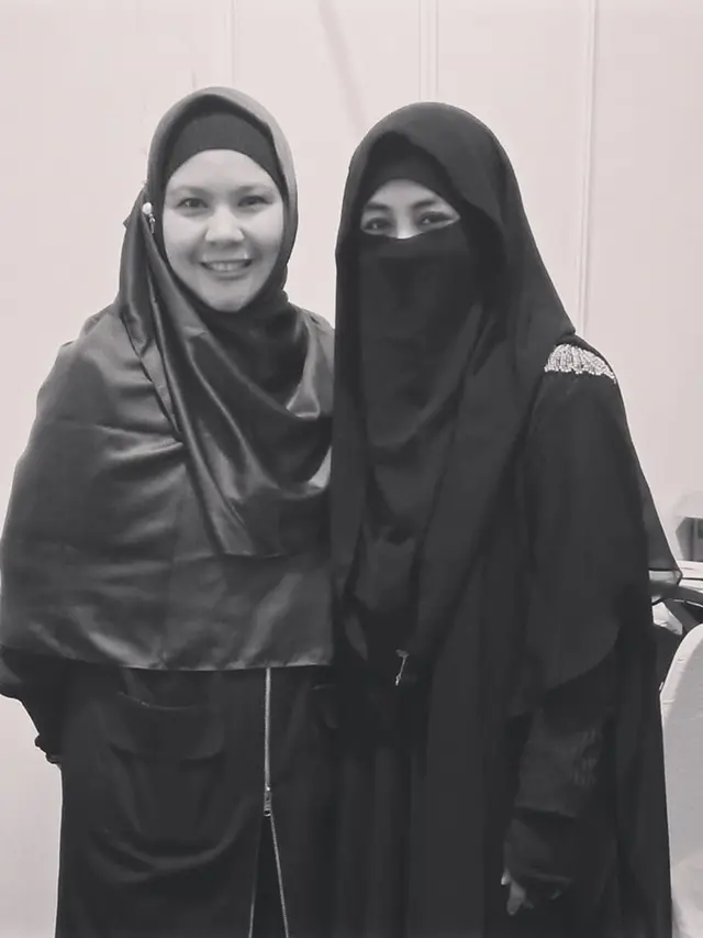 Sudah Mualaf, Ini 6 Potret Terbaru Penyanyi Tere yang Kini Berhijrah