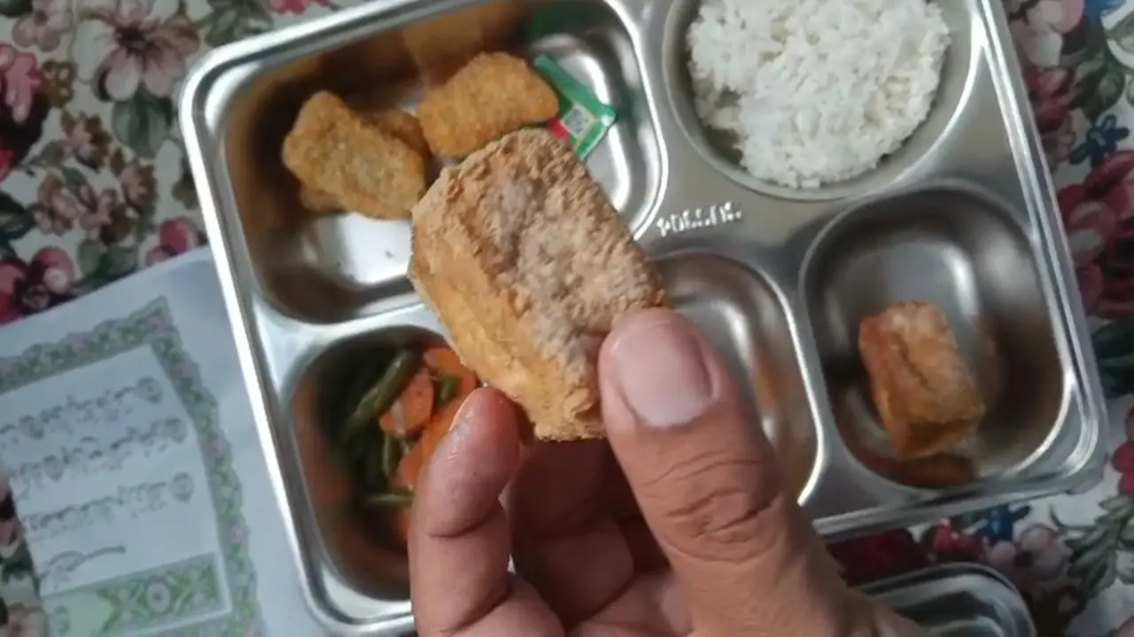 Menu MBG di Sukabumi berjamur