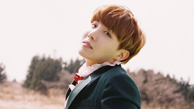 [Bintang] Rilis Mixtape, J-Hope BTS Cetak Rekor Baru