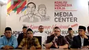 Jubir TKN dan Direktur Relawan Jokowi-Ma'ruf Amin, Razman Nasution (dua kanan) dan Maman Imanulhaq (kanan) mendampingi Eks 212 saat deklarasi dukungan di Rumah Cemara, Jakarta, Kamis (11/10). (Liputan6.com/JohanTallo)