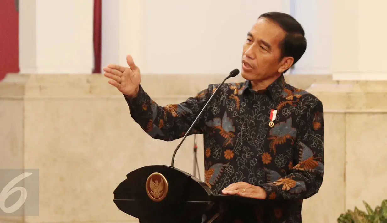 Presiden Jokowi memberi pidato saat merayakan Hari Musik Nasional 2017 di Istana Negara, Jakarta, Kamis (9/3). Hari Musik Nasional diperingati setiap tanggal 9 Maret. (Liputan6.com/Angga Yuniar)