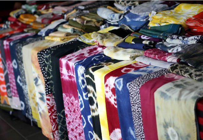 Batik rancangan Helen Dewi Kirana | foto: copyright vemale/yuni