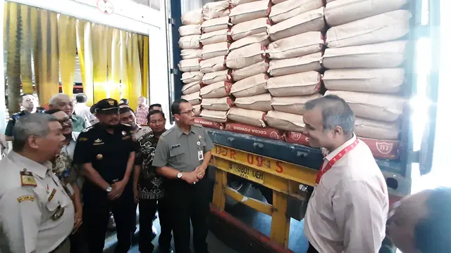 Proses ekspor komoditas olahan pertanian. Liputan6.com/Pramita