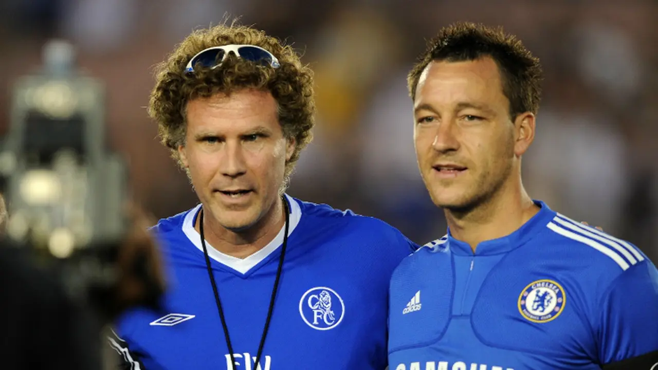Kapten Chelsea, John Terry berpose dengan komedian Will Ferrell jelang laga melawan Inter Milan di AS, Juli 2009. 