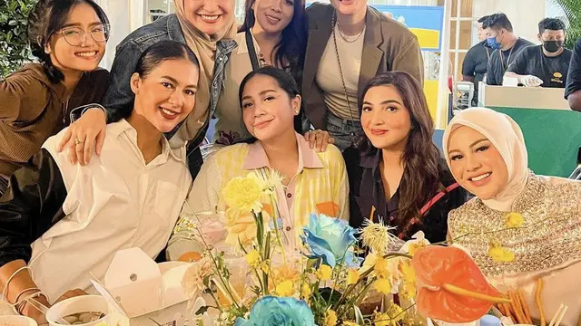 Luna Maya dan Shireen Sungkar