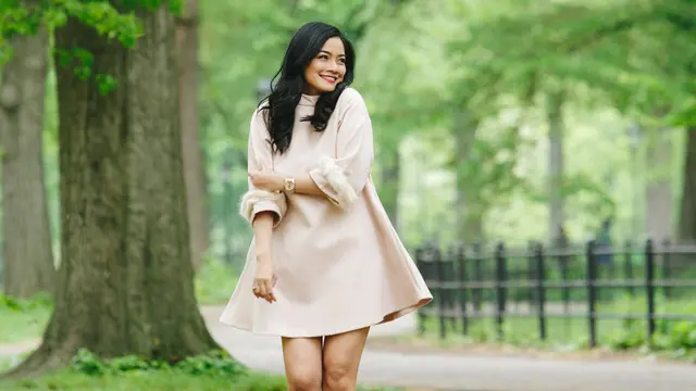 Cantiknya Titi Kamal Saat Berlibur ke New York dengan Gaun Pendek