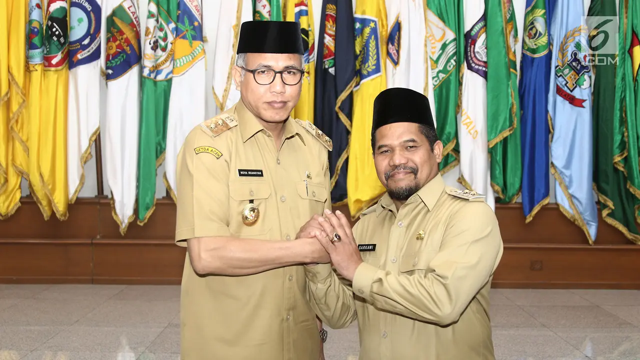 Plt Gubernur Aceh Nova Iriansyah bersama Plt Bupati Bener Meriah Sarkawi