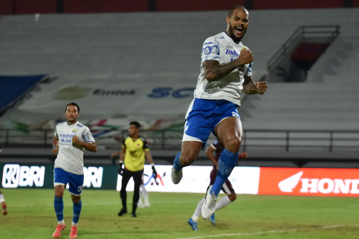 Foto: David da Silva Cetak Gol 12 Detik di BRI Liga 1, Ini Dia Aksinya