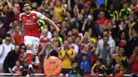 Pemain Arsenal,  Hector Bellerin meraih peringkat pertama pilihan fans Manchester City dengan jumlah suara sebanyak 23%.  (AFP/Justin Tallis)