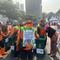 Alktivitas gerakan memilah sampah di CFD Jalan HR Rasuna Said.(Liputan6/Delvira Hutabarat)