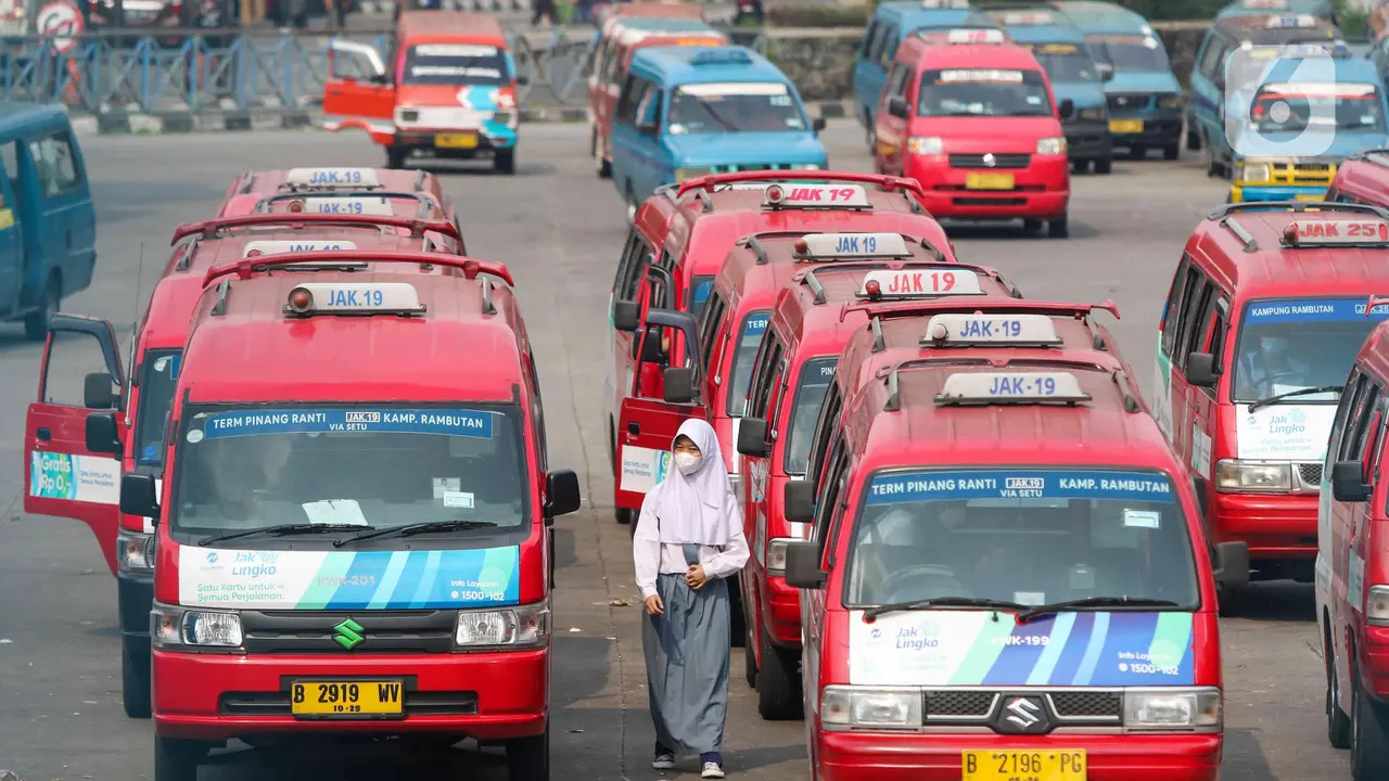 Rencana Pengaturan Tempat Duduk di Dalam Angkot