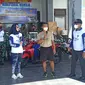Pengundian hadiah bagi peserta Fun Bike di Lanal Mamuju (Liputan6.com/Abdul Rajab Umar)