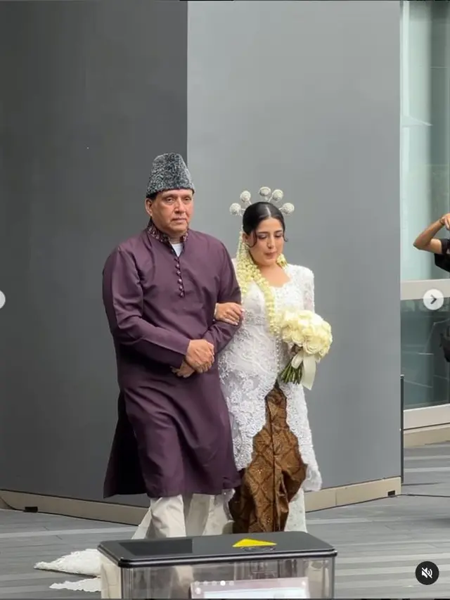 6 Potret Pernikahan YouTuber Nessie Judge, Sosok Suami Curi Perhatian
