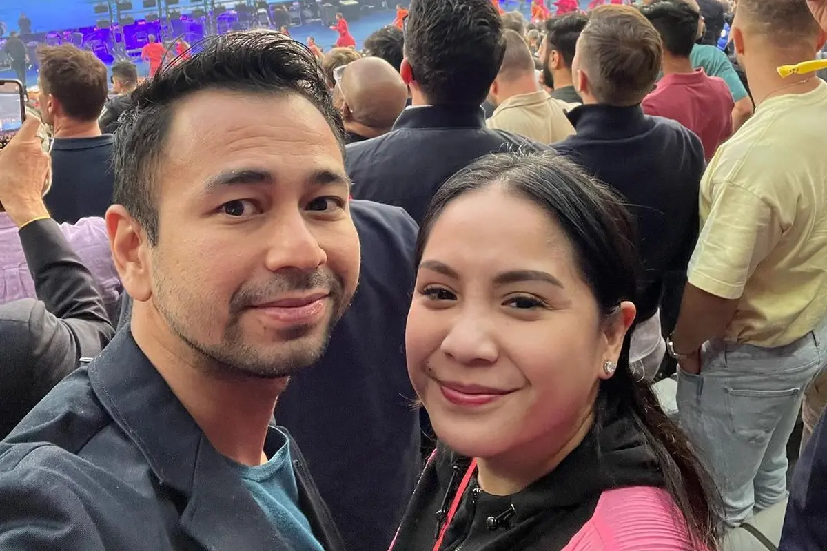 7 Momen Raffi Ahmad dan Nagita Slavina Nonton Final Liga Champions 2022, Seru Abis