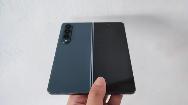 Samsung Galaxy Z Fold4 5G (Liputan6.com/Giovani Dio Prasasti)