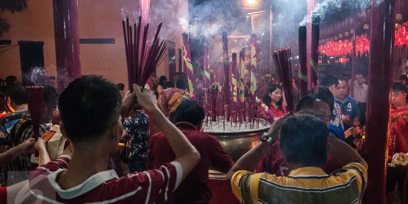 20170127- Kondisi Klenteng di Petak Sembilan Glodok Saat Malam Imlek-Jakarta- Gempur M Surya