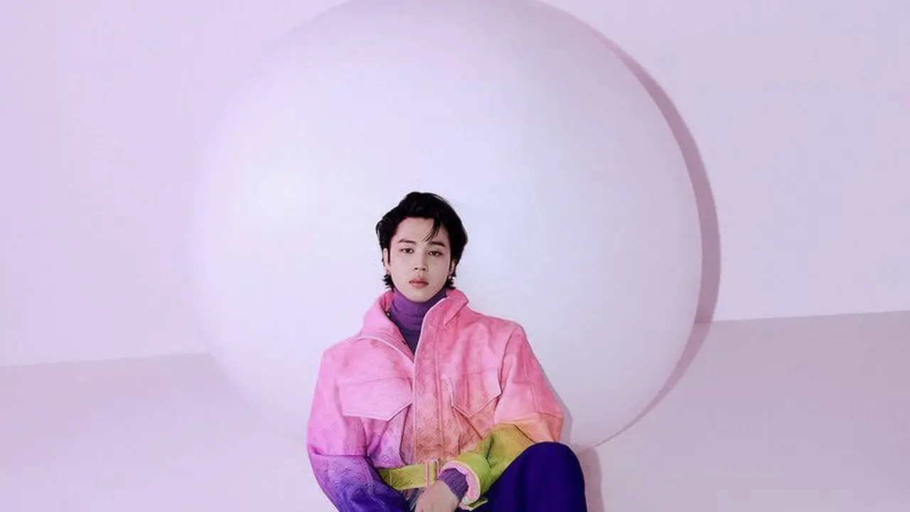 Pakaian Colorfull BTS di GQ Korea dan Vogue Korea