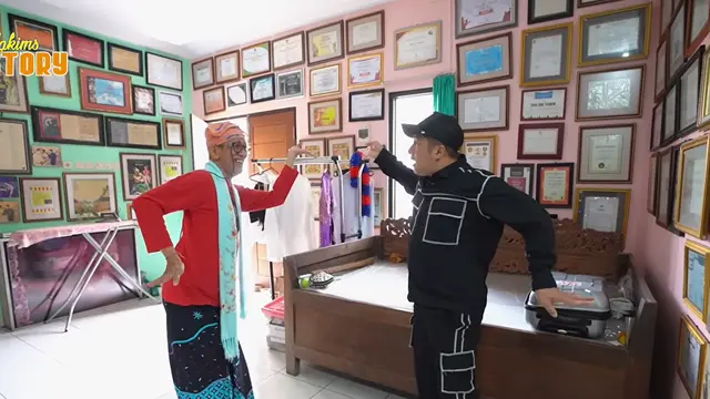 Ruangan Khusus Tempat Plakat dan Piagam Penghargaan