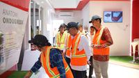 Gelontorkan Rp 150 miliar, produsen atap bitumen ramah lingkungan terbesar di Indonesia, Onduline Group meresmikan pembukaan pabrik PT Onduline Manufaktur Indonesia di Pasuruan Industrial Estate Rembang (PIER), Kraton-Pasuruan, Jawa Timur.