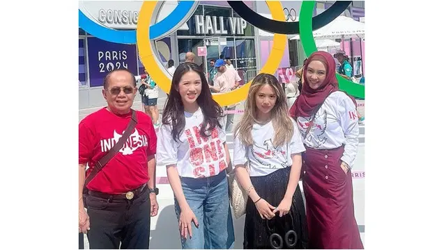 6 Potret Seleb Indonesia Nonton Olimpiade Paris 2024, Mikha Angelo Dukung Pacar