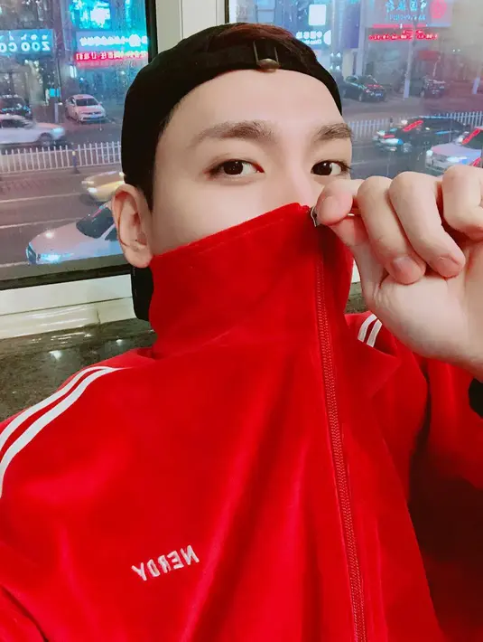 Dan pada 20 Januari lalu, Choi Tae Joon mengunggah foto dengan mengenakan jaket yang sama. (Foto: instagram.com/actorctj)