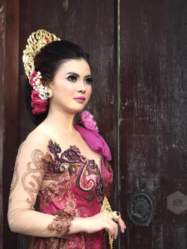 Tak Kalah Cantik, Ini 6 Potret Hanesswari Adik Nora Alexandra yang Jarang Tersorot