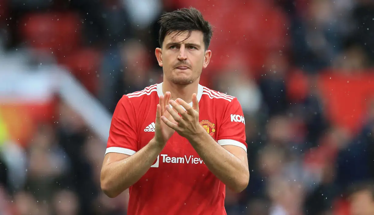 Tujuh menit berselang, giliran Harry Maguire yang mencatatkan namanya di papan skor. Memanfaatkan umpan silang Luke Shaw, Harry Maguire menyundul bola yang akhirnya bersarang di pojok kanan gawang. (Foto: AFP/Lindsey Parnaby)