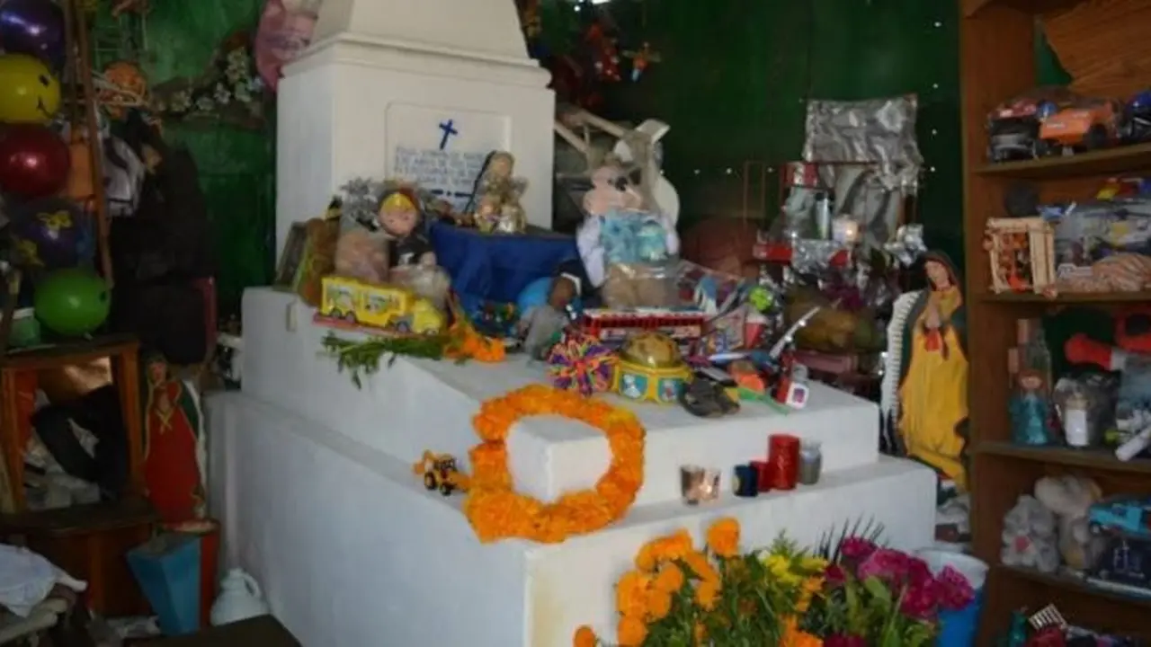 Makam Balita yang Terabaikan, Kini Dikenal Berikan Keajaiban