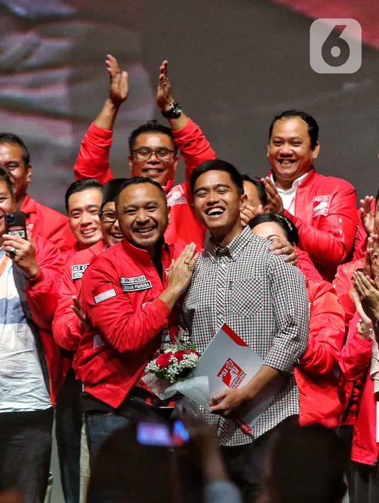 Sementara itu, Giring Ganesha selaku ketua umum terdahulu mendapat jabatan baru menjadi anggota Dewan Pembina PSI. (Liputan6.com/Angga Yuniar)