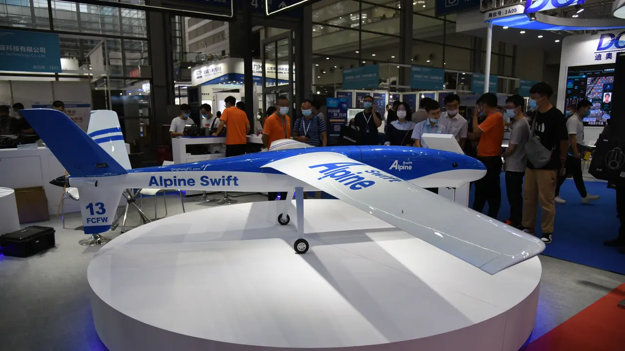 Mengunjungi  Pameran Drone Internasional Shenzhen ke-5