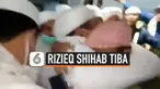 Rizieq Shihab tiba di Indonesia Selasa (10/11) pagi dengan menumpang pesawat Saudi Airlines. Kegembiraan dan tangis haru tampak dari para pendukungnya.