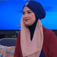 Andhara  Early mengaku mengenakan hijab bukan karena dorongan atau suruhan siapapun.