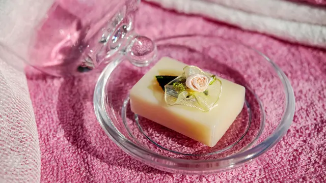 manfaat mandi air dingin