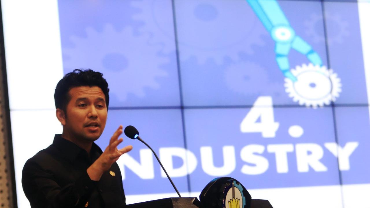 Wagub Jatim Emil Dardak saat di ITS. (Dian Kurniawan/Liputan6.com).