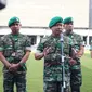 Kepala Staf Angkatan Darat (Kasad) Jenderal TNI Dudung Abdurachman menampilkan tampilan baru loreng seragam TNI AD. (Photo credit : TNI Angkatan Darat/tniad.mil.id)