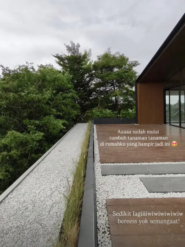 Potret Taman di Rumah Baru Yura Yunita