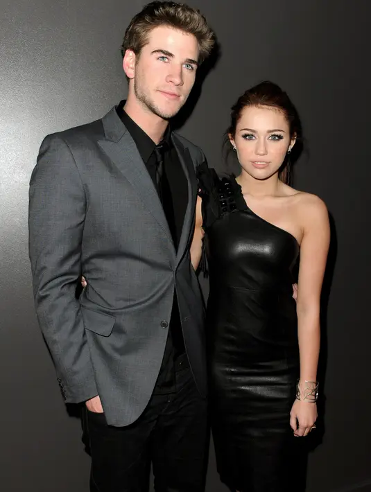 “Miley sudah menunjukan tanda-tanda bahwa dirinya sudah siap menikah, namun Chris tidak melihat itu dalam diri Miley,” ucap sumber. (AFP/Bintang.com)