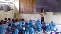 Sekolah Rusak, Murid Bersih-bersih Sebelum Belajar