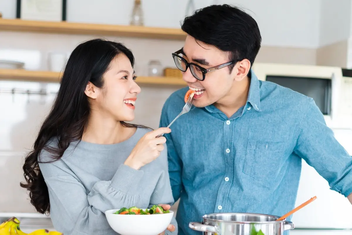 pasangan menikah pengantin baru