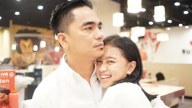 6 Potret Kebersamaan Enda Ungu dan Putri Sulungnya, Bak Kakak Adik