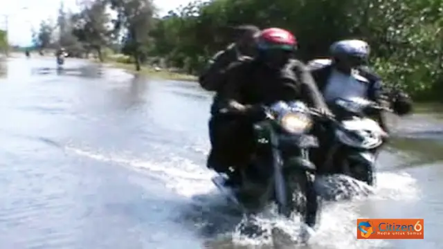 Banjir Rob Aceh Rendam Rumah Warga