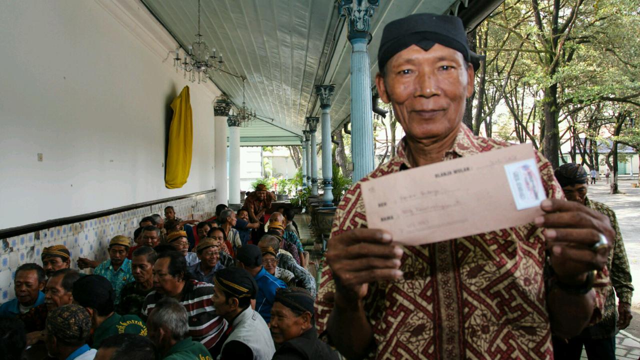 abdi dalem keraton surakarta