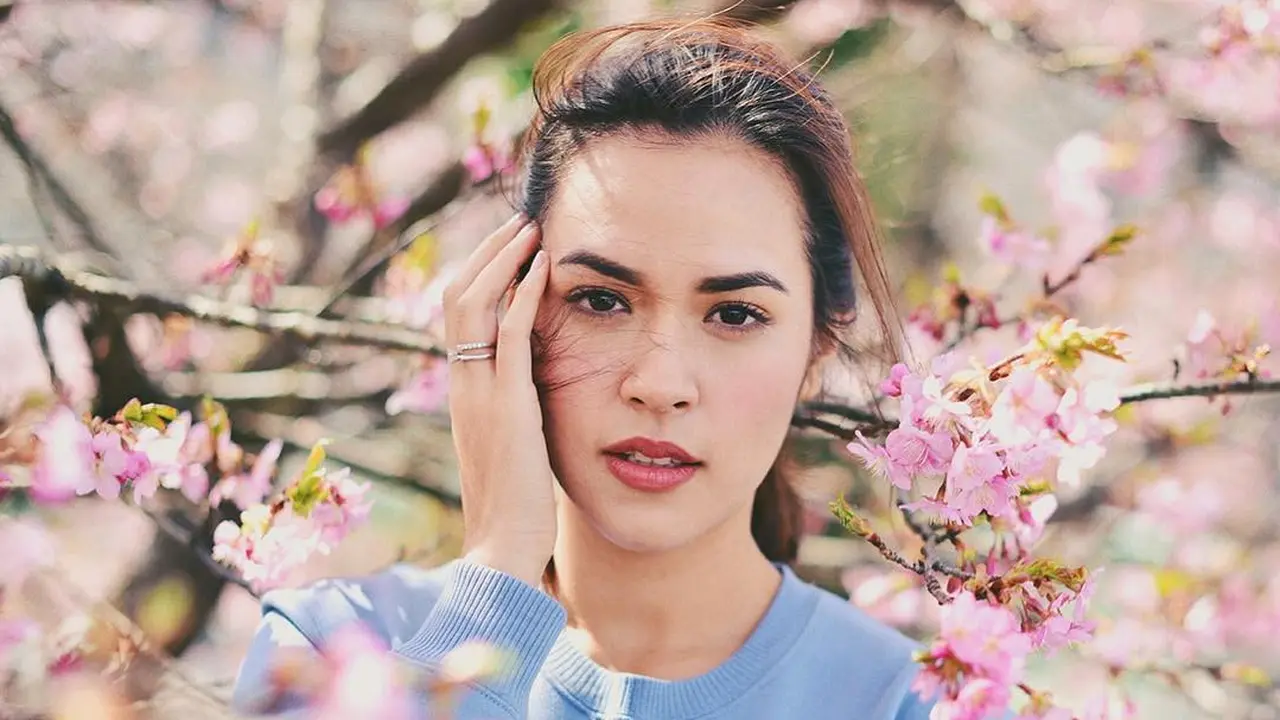 [Bintang] Bikin Mata Adem, Ini 8 Foto Liburan Raisa di Jepang