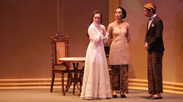 Chelsea Islan - Reza Rahadian - Marsha Timothy